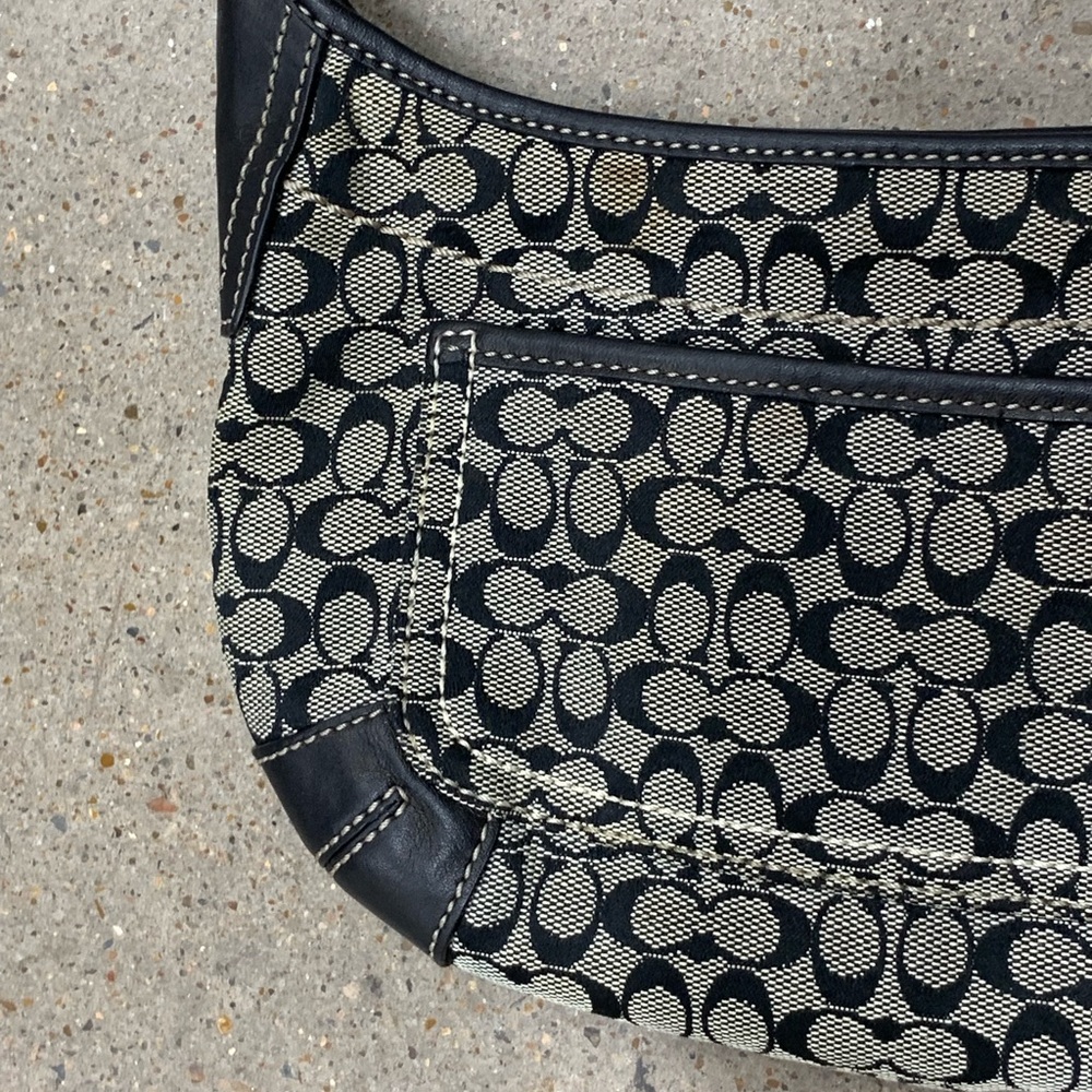 COACH Vintage Y2K Soho Hobo Black Signature Canvas Shoulder Bag Size Small - Picture 5 of 13